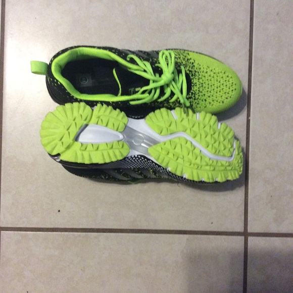 Shoes - Picture 2 of 2